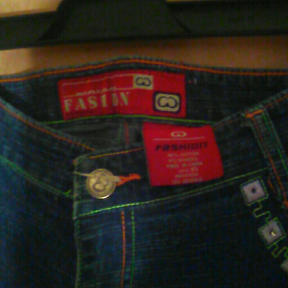 Jeans - Picture 2 of 2